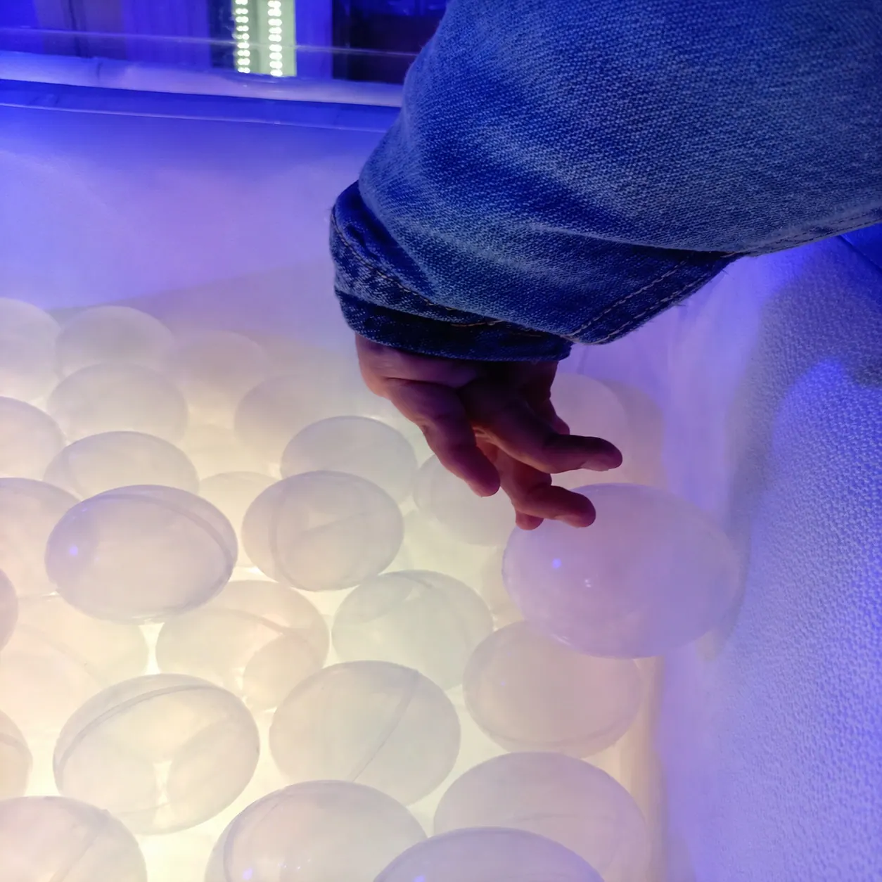 Pelotas transparentes claras para estimulación sensorial